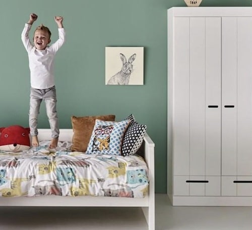 woood kledingkast kinderkamer